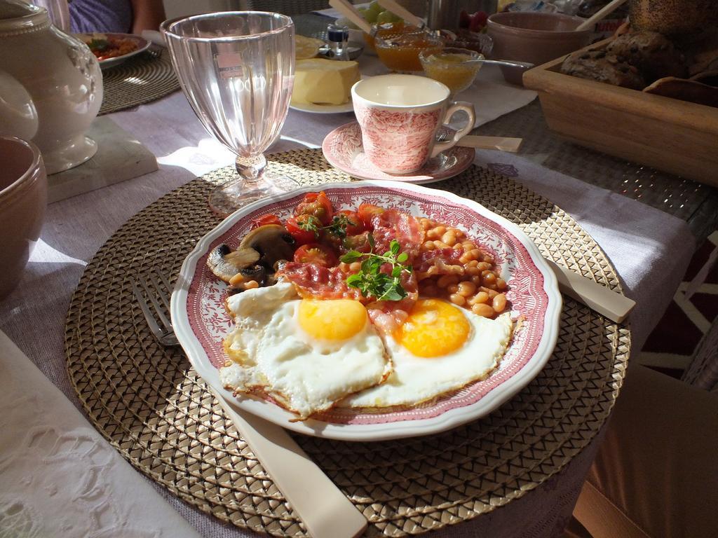 Bed&Breakfast Wagner "Im Alten Pfarrhaus" Neuruppin Exterior photo