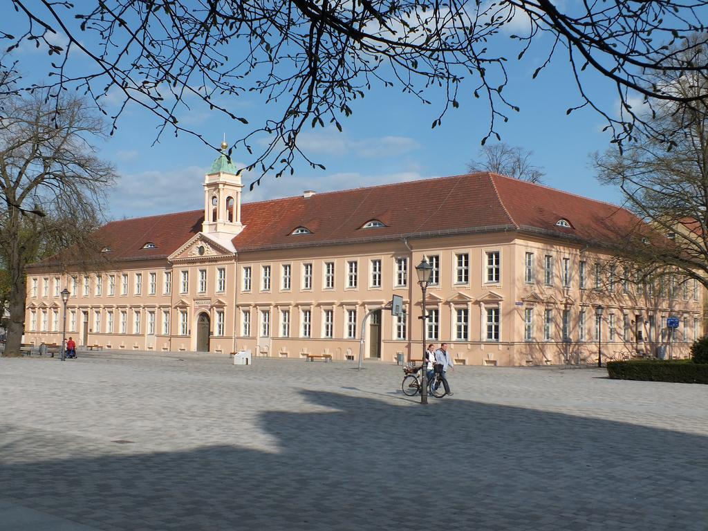 Bed&Breakfast Wagner "Im Alten Pfarrhaus" Neuruppin Exterior photo