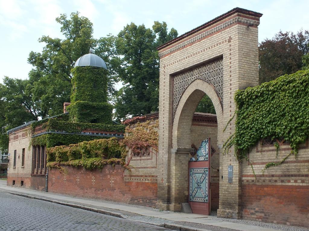 Bed&Breakfast Wagner "Im Alten Pfarrhaus" Neuruppin Exterior photo